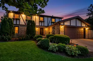 229 N Whispering Hills Dr, Naperville, IL 60540 - Photo 1