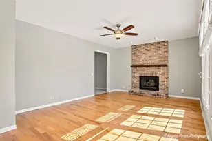 813 Walton Ln, Grayslake, IL 60030 - Photo 13