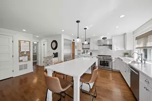 9043 Bartlett Ave, Brookfield, IL 60513 - Photo 7