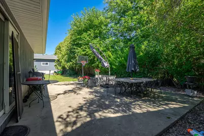 2302 NW Route 12 Highway, Spring Grove, IL 60081 - Photo 31