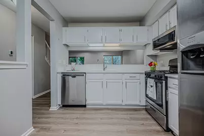 1069 Talbots Lane #1069, Elk Grove Village, IL 60007 - Photo 3