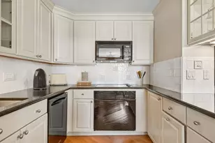 2626 N Lakeview Ave, Chicago, IL 60614 - Photo 7