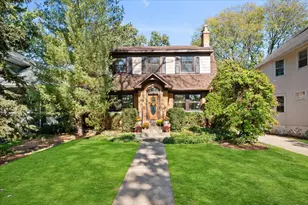 1626 Elmwood Ave, Wilmette, IL 60091 - Photo 1
