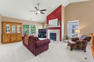 2410 Georgetown Cir, Aurora, IL 60503 - Photo 3