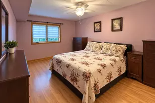 9211 S Roberts Rd, Hickory Hills, IL 60457 - Photo 9