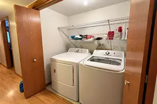 9211 S Roberts Rd, Hickory Hills, IL 60457 - Photo 7