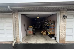9211 S Roberts Rd, Hickory Hills, IL 60457 - Photo 17