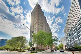 4170 N Marine Dr, Chicago, IL 60613 - Photo 1