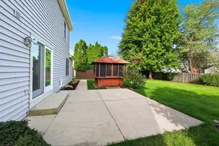 1153 Dovercliff Way, Crystal Lake, IL 60014 - Photo 33