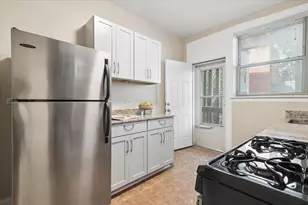 2314 W Byron St, Chicago, IL 60618 - Photo 7