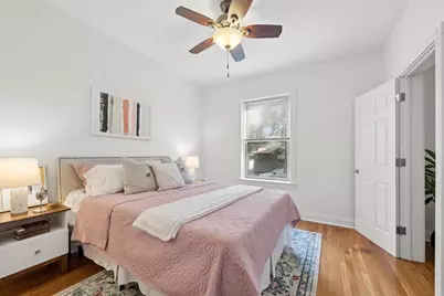 2314 W Byron Street #1, Chicago, IL 60618 - Photo 5