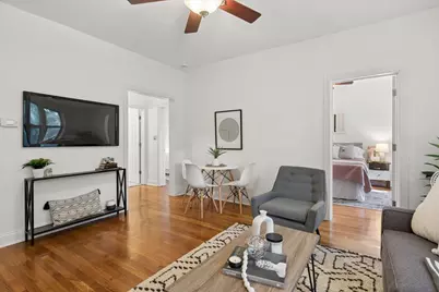 2314 W Byron Street #1, Chicago, IL 60618 - Photo 3