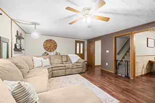 214 N Jackson Ave, Polo, IL 61064 - Photo 5