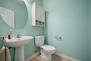 152 Dawson Dr, Elgin, IL 60120 - Photo 5