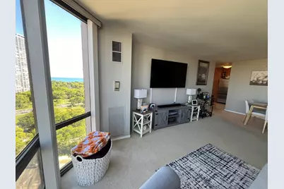 2650 N Lakeview Avenue #1507, Chicago, IL 60614 - Photo 5