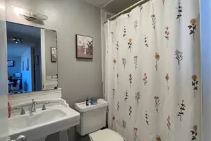 2650 N Lakeview Ave, Chicago, IL 60614 - Photo 13