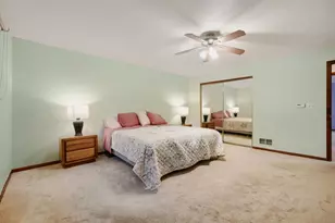 829 N Howard Ave, Elmhurst, IL 60126 - Photo 7