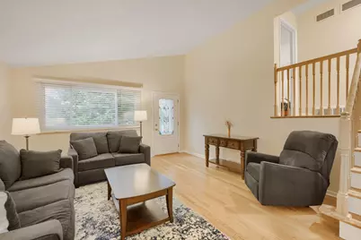 829 N Howard Avenue, Elmhurst, IL 60126 - Photo 3