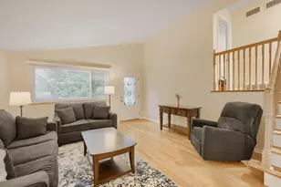 829 N Howard Ave, Elmhurst, IL 60126 - Photo 3