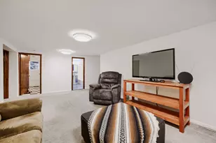 829 N Howard Ave, Elmhurst, IL 60126 - Photo 15