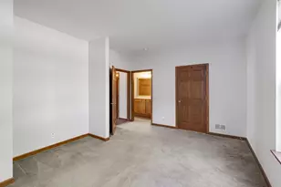 900 Scottsdale Dr, Hampshire, IL 60140 - Photo 9