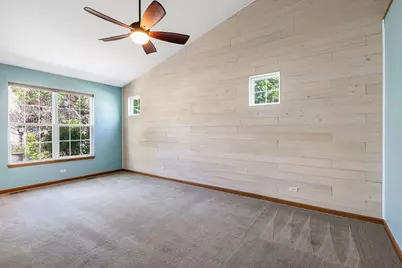 900 Scottsdale Drive, Hampshire, IL 60140 - Photo 17