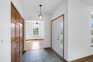 900 Scottsdale Dr, Hampshire, IL 60140 - Photo 3