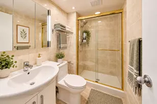 4170 N Marine Dr, Chicago, IL 60613 - Photo 29