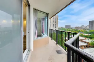 4170 N Marine Dr, Chicago, IL 60613 - Photo 3