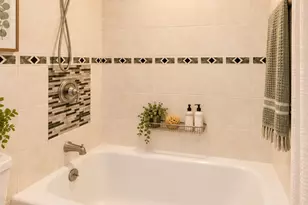 4170 N Marine Dr, Chicago, IL 60613 - Photo 41
