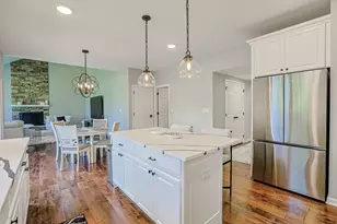 7 Tournament Dr S, Hawthorn Woods, IL 60047 - Photo 9