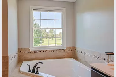 7 Tournament Drive S, Hawthorn Woods, IL 60047 - Photo 29