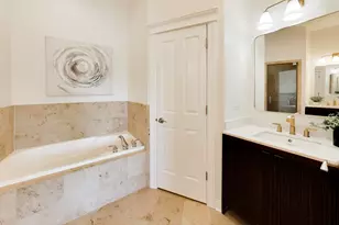 3056 N Clybourn Ave, Chicago, IL 60618 - Photo 13