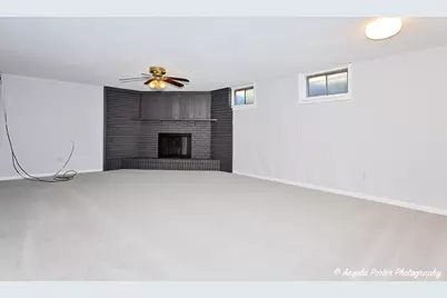 1811 Hazelwood Drive, Lindenhurst, IL 60046 - Photo 21
