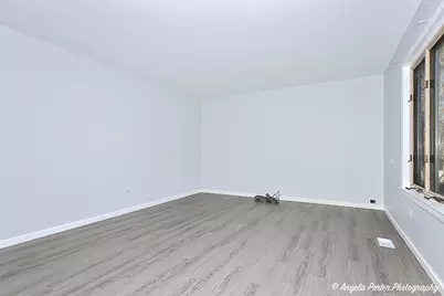 1811 Hazelwood Drive, Lindenhurst, IL 60046 - Photo 5