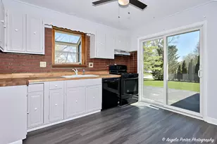1811 Hazelwood Dr, Lindenhurst, IL 60046 - Photo 7