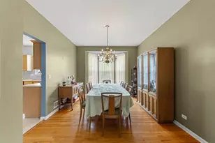 253 Carlton Mews Ct, Sugar Grove, IL 60554 - Photo 9