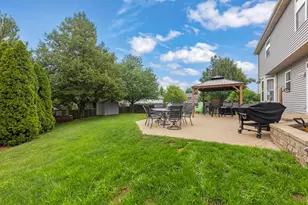 253 Carlton Mews Ct, Sugar Grove, IL 60554 - Photo 13