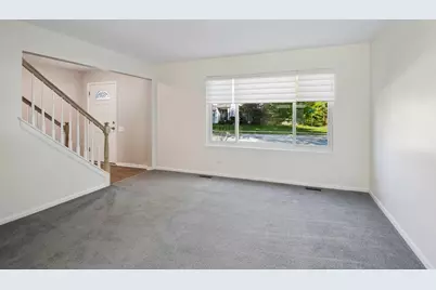 290 Rock Hall Court, Grayslake, IL 60030 - Photo 3
