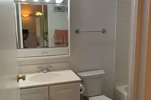 9701 N Dee Road N, Niles, IL 60714 - Photo 7