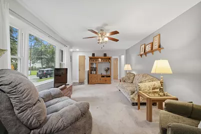 548 W Saint Charles Road, Lombard, IL 60148 - Photo 7