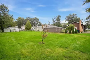 548 W St Charles Rd, Lombard, IL 60148 - Photo 21