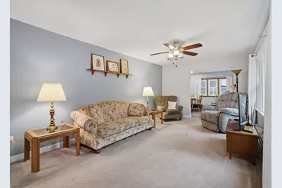 548 W Saint Charles Road, Lombard, IL 60148 - Photo 5