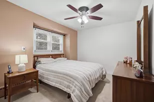 548 W St Charles Rd, Lombard, IL 60148 - Photo 11