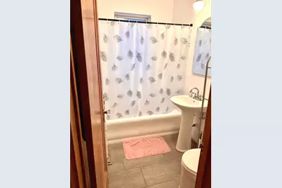 6759 N Artesian Avenue #2G, Chicago, IL 60645 - Photo 9