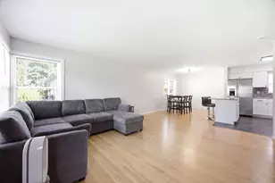 33 Cranbrook Dr, Des Plaines, IL 60016 - Photo 3