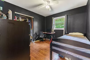 7870 Asbury Cir, Hanover Park, IL 60133 - Photo 13