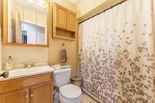 7870 Asbury Cir, Hanover Park, IL 60133 - Photo 11
