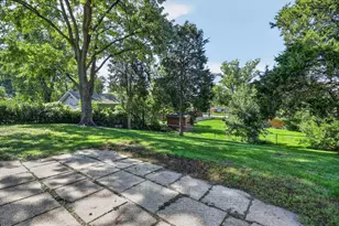7714 Brookhaven Ave, Darien, IL 60561 - Photo 17