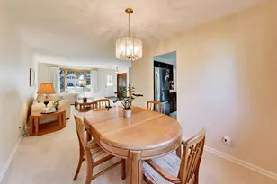 1411 E Wilson Ave, Wheaton, IL 60189 - Photo 9